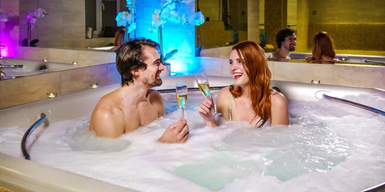Božský pobyt ve Varech, super jako dárek: wellness procedury, polopenze i varianty s nápoji