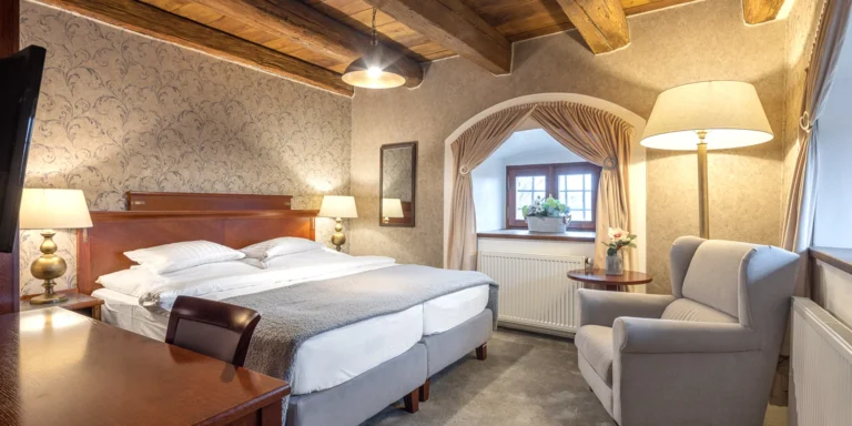 Zámecký hotel od Pytlouna: luxusní pokoje, snídaně i večeře a vstupenky na výstavy