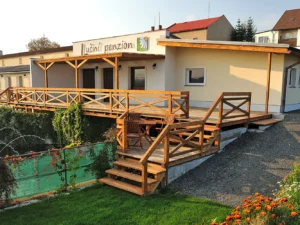 Odpočinek v penzionu v České Skalici vč. privátní vířivky, sauny či bazénů