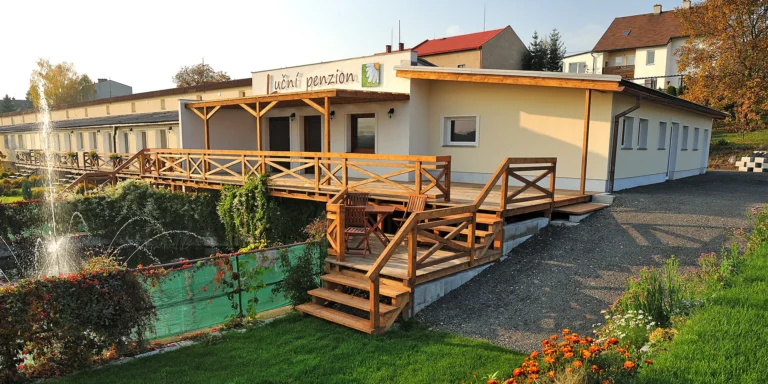 Odpočinek v penzionu v České Skalici vč. privátní vířivky, sauny či bazénů