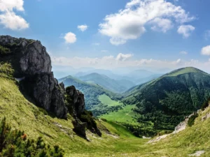 Celodenní výlet do Jánošíkových dier, na Rozsutce a do Vrátné doliny: soutěsky, kaňony, vodopády, hřebenovky