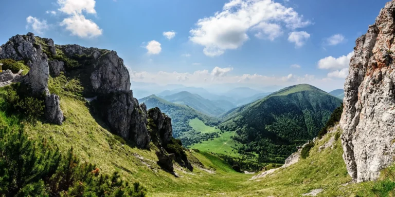 Celodenní výlet do Jánošíkových dier, na Rozsutce a do Vrátné doliny: soutěsky, kaňony, vodopády, hřebenovky