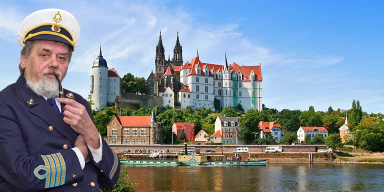 Dárkový lodní lístek na plavbu lodí s obědem, živou hudbou, ochutnávkou sektů a průvodcem: Popelčin zámek Moritzburg, historická Míšeň a autobusem zpět