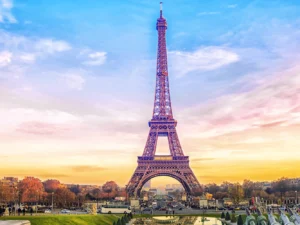 Tajemství Paříže: letenky a 3 noci v hotelu, Montmartre, Louvre, Eiffelovka i La Défense