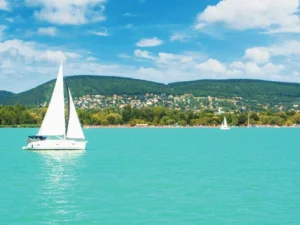 O víkendu k maďarskému moři: jednodenní koupání u Balatonu