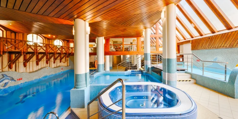Rodinná pohoda v Zakopaném: 4* hotel s neomezeným wellness v přírodě i blízko centra
