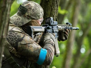 Veřejný airsoft: vstup na sdílenou hru pro 1–7 osob nebo soukromý pronájem
