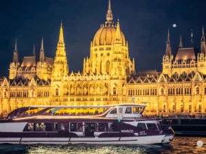 Pohádková Budapešť: vyhlídková plavba po Dunaji i varianty s pizzou, nápoji a folklorním programem