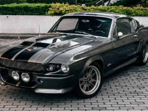 Jízda zpátky časem: spolujízda či půjčení Mustangu Eleanor z roku 1967, V8, výfuky Magnaflow