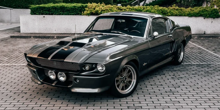 Jízda zpátky časem: spolujízda či půjčení Mustangu Eleanor z roku 1967, V8, výfuky Magnaflow