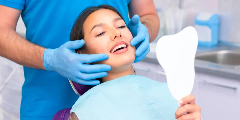 Dentální hygiena pro dospělé: odstranění plaku, zubního kamene a pigmentací