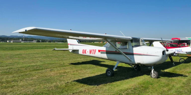 Zkuste být pilotem: 30 nebo 60 min. pilotování Cessny pro 1 osobu