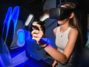 Virtuální realita v centru Brna: 30–60 minut hry pro jednoho i dva pařany