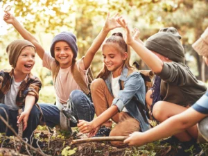 Vydejte se za jednorožci, na severní pól i mezi piráty: dobrodružné venkovní bojovky pro děti od 4 let