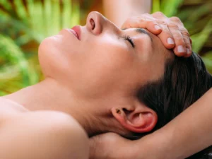 Masáž hlavy, šíje, zad, nohou i těla a kraniosakrální terapie: 20 až 60 min. relaxu