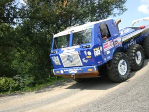 15–60 minut drtivé jízdy v kabině giganta Tatra 813 8×8 Truck Trial
