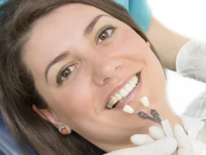Profi zubní péče: vysoce kvalitní implantát a případně i nasazení korunky nebo můstku