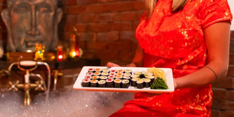 Jasmínová koupel pro pár i se sushi setem v Pivních a vinných lázních Stodolní