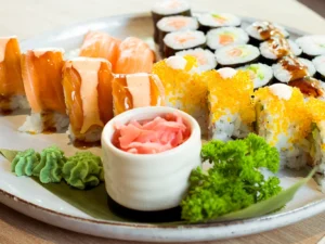 Na sushi do pasáže Alfa: 26 kousků s lososem, krabím krémem i avokádem