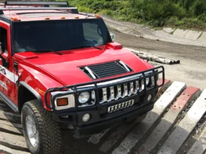Obr zážitek: 15–60 min. jízdy v extrémním terénu za volantem Hummeru H2