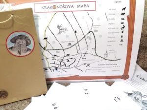Krakonošův knoflík: Venkovní šifrovací hra pro celou rodinu