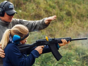 3hodinový zážitek na střelnici vč. školení pro 1 nebo 2 osoby: až 17 zbraní a 160 nábojů
