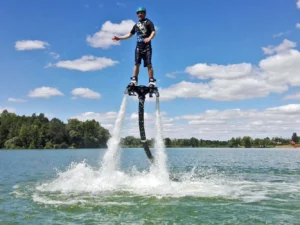 Flyboard: let nad hladinou v Brně, Ostravě, Plzni, Praze nebo České Lípě