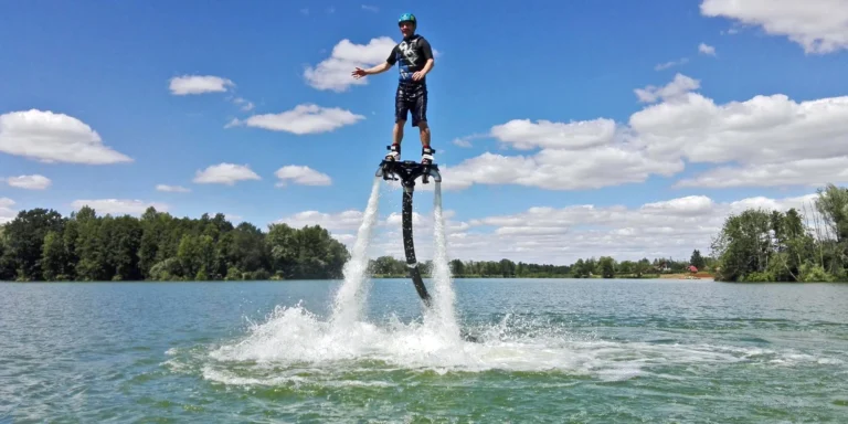 Flyboard: let nad hladinou v Brně, Ostravě, Plzni, Praze nebo České Lípě