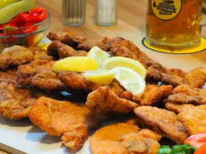 Otevřený voucher do restaurace v hodnotě 500 až 2000 Kč: žebra, křídla, burgery i nápoje