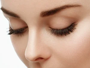 Zvýraznění a zhuštění obočí: 3D microblading (vláskování) nebo stínování
