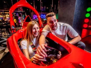 Realistický simulátor formule v LEVELS Prague: 15 nebo 30 min. pro 1 či 2 osoby