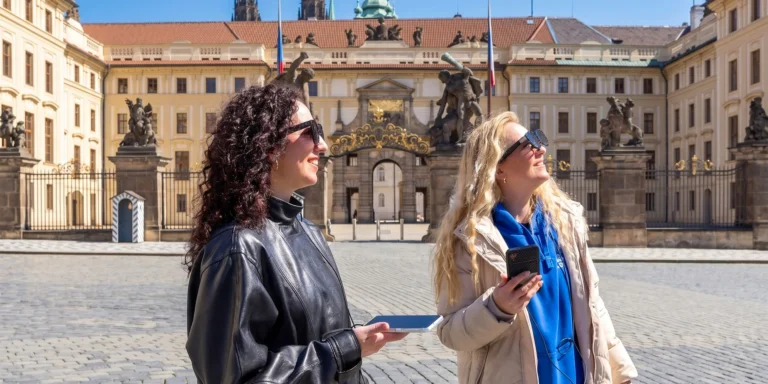 Cesta časem na Pražském hradě: 40minutová prohlídka s AR brýlemi