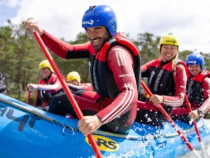 Vodní dobrodružství: rafting v údolí Ötztal či vstup do vodního areálu Water AREA 47