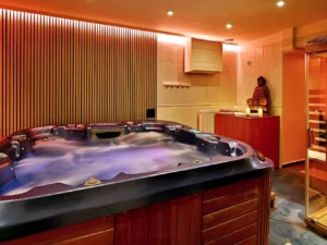 60 až 120 min. v privátním wellness, masáž, zábal rukou a i sklenka vína