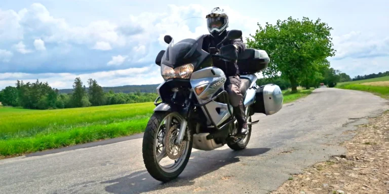 Voucher až na 10 000 Kč do půjčovny motorek: na výběr 19 strojů