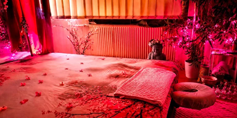 Thajská masáž či baňkování dle výběru v délce 30 a 60 minut: prvky čínské medicíny, ájurvédy a shiatsu