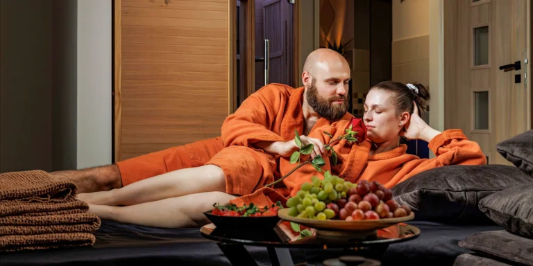Privátní wellness: špičková vířivka, infrasauna a občerstvení pro dva
