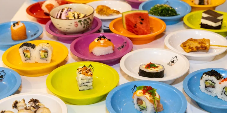 Running sushi v Plzni: 1,5 hod. konzumace asijských pochoutek pro 1 i 2 osoby