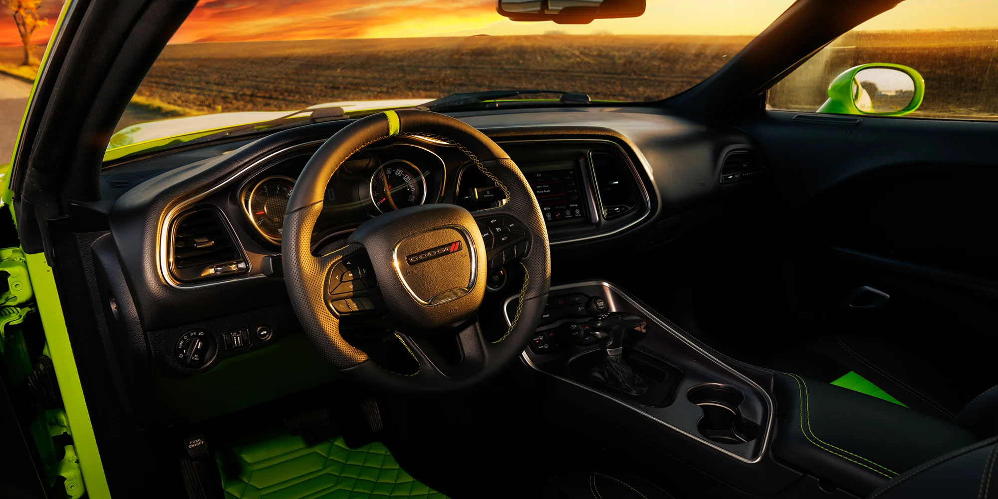 Dodge Challenger 5.7 HEMI V8: 15 min. spolujízdy nebo až 1 hod. řízení - Obrázek 3