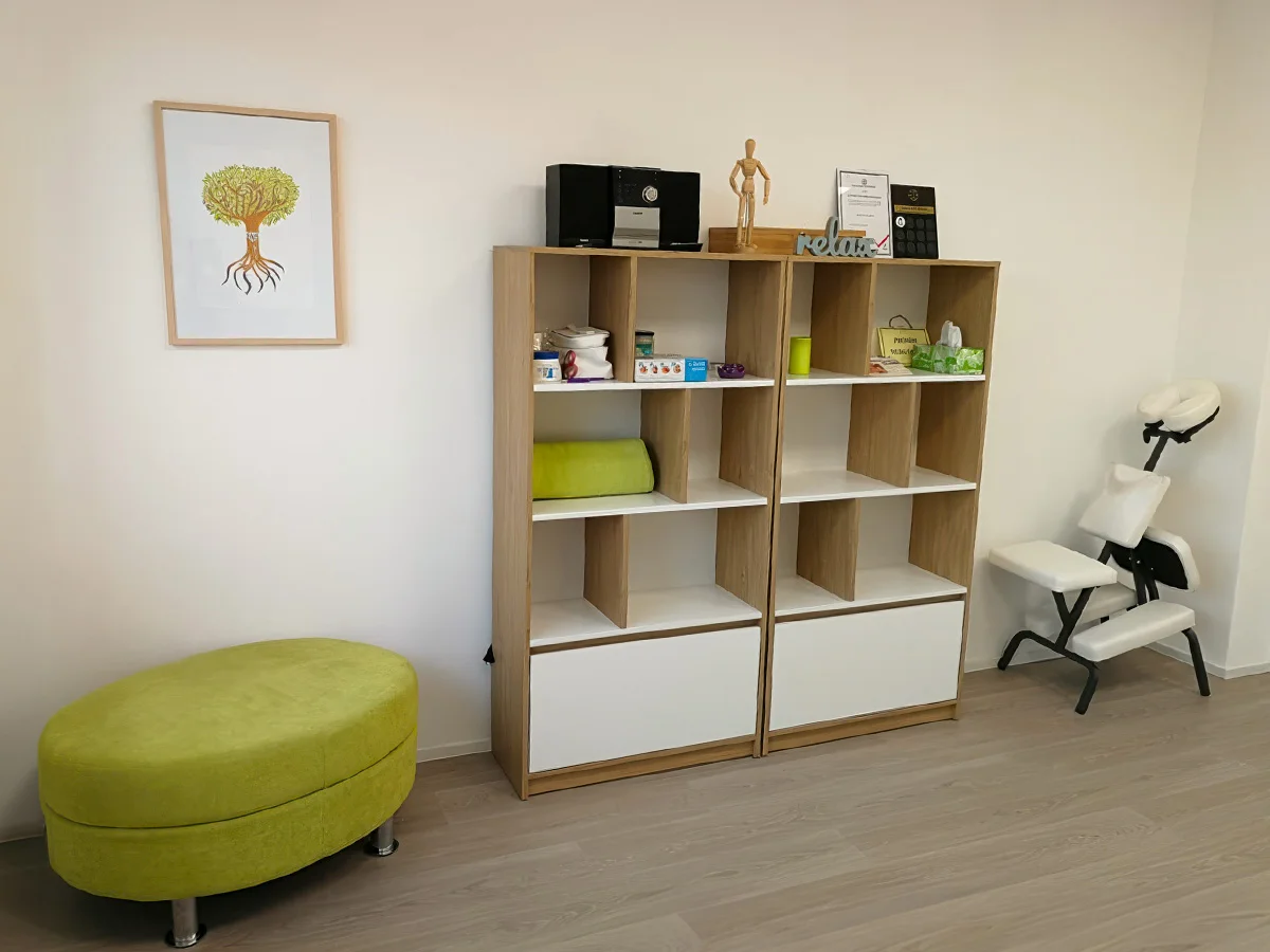 Nechte se hýčkat: 80min. masáž technikou Raindrop s 9 terapeutickými esenciálními oleji - Obrázek 4