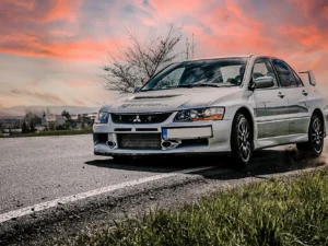 Ostrá jízda s rally jezdcem v Mitsubishi Lancer EVO IX: 15-60 min. řízení či spolujízdy