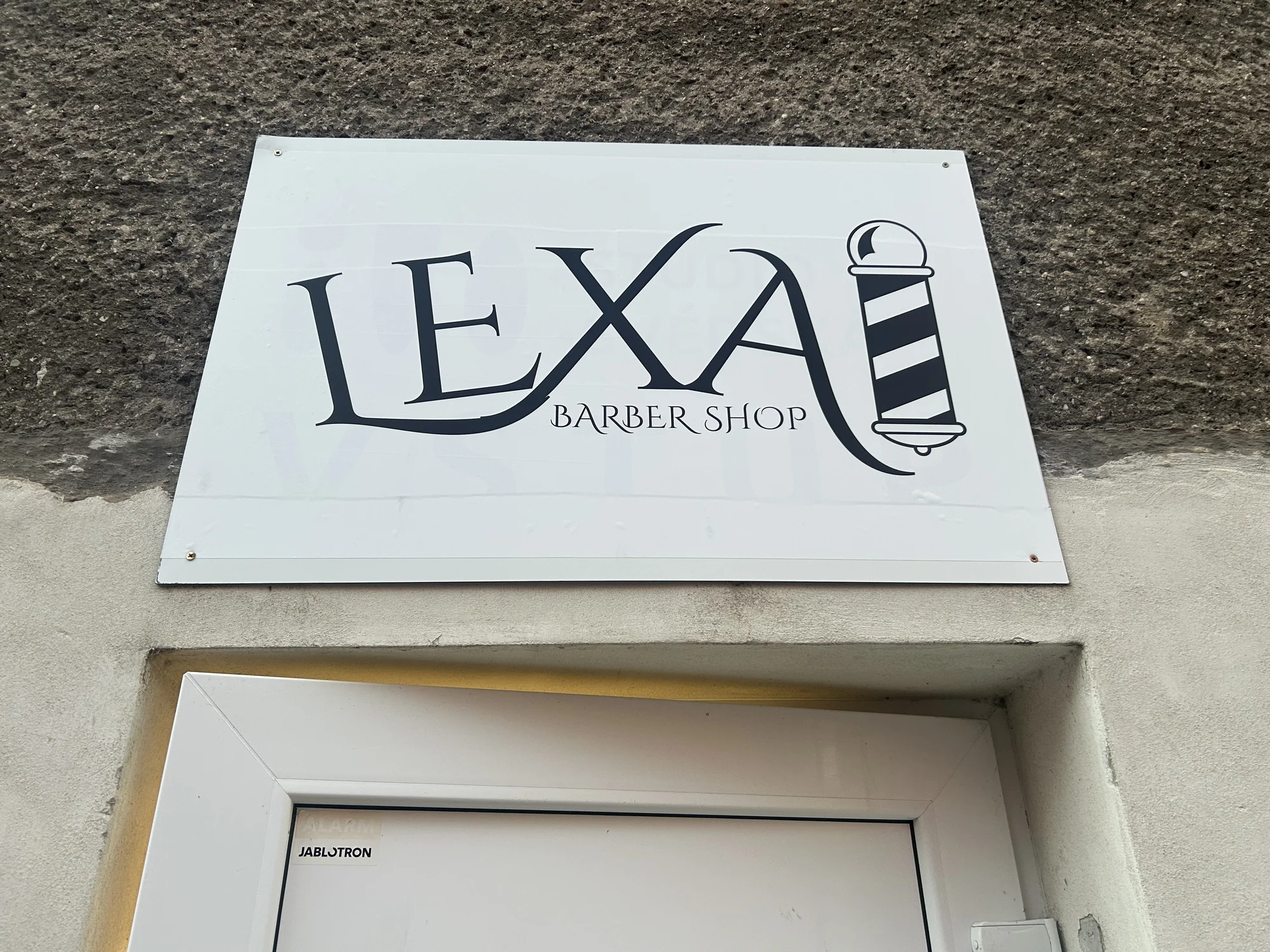 Pánský střih i úprava vousů, barvení či ornament v ostravském barbershopu - Obrázek 5