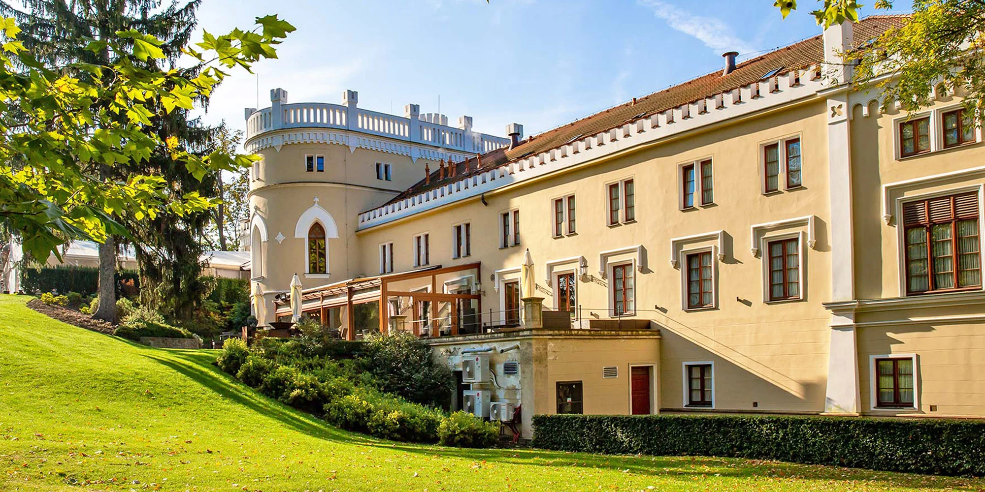 Vouchery na 1 000–5 000 Kč na vše v Chateau St. Havel: wellness, restaurace, ubytování i golf