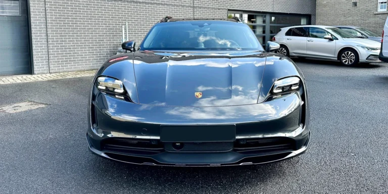 Elektrické Porsche Taycan Cross Turismo 4s: spolujízda i řízení