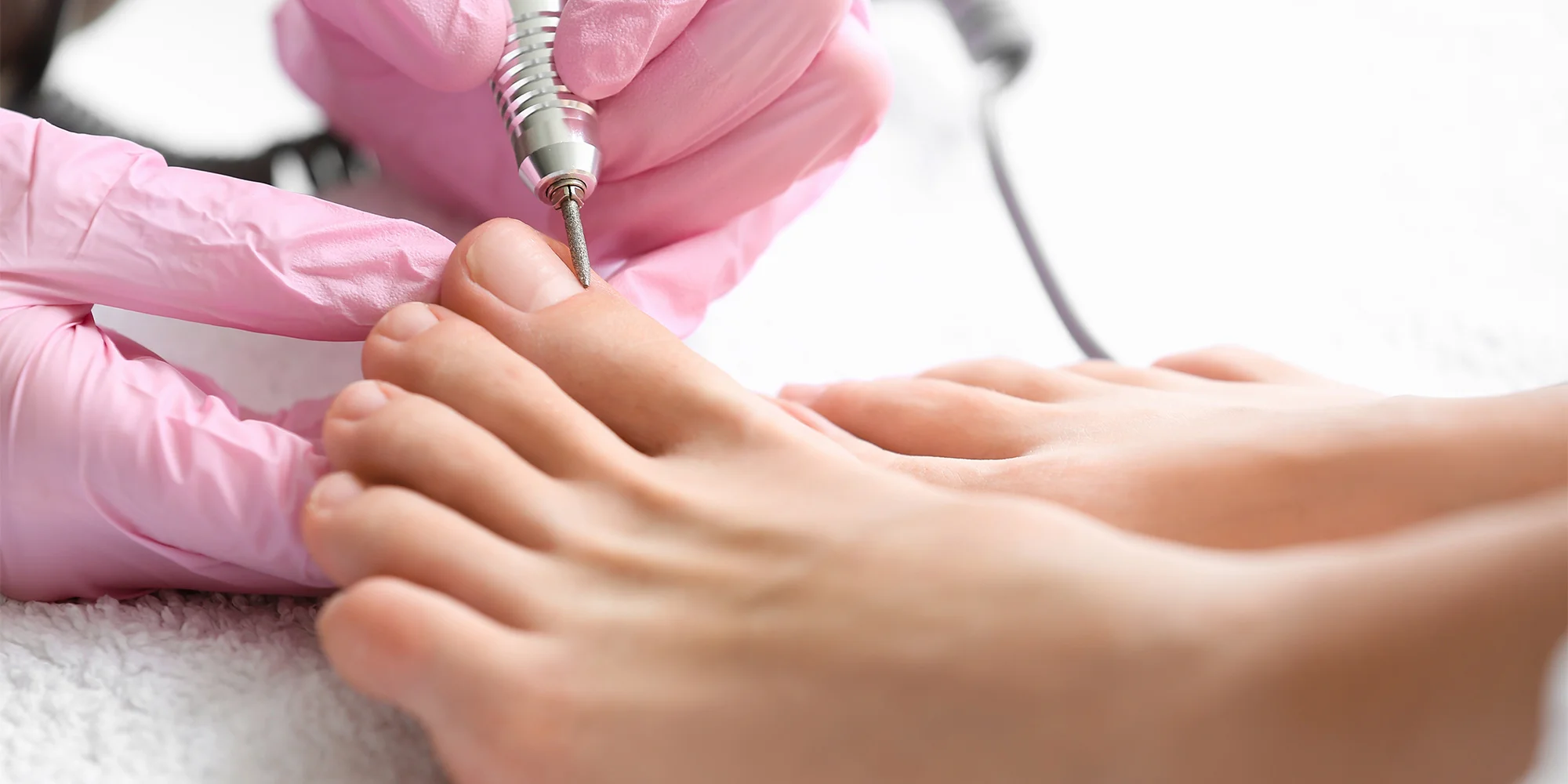 Mokrá pedikúra s možností reflexní masáže luxusními oleji