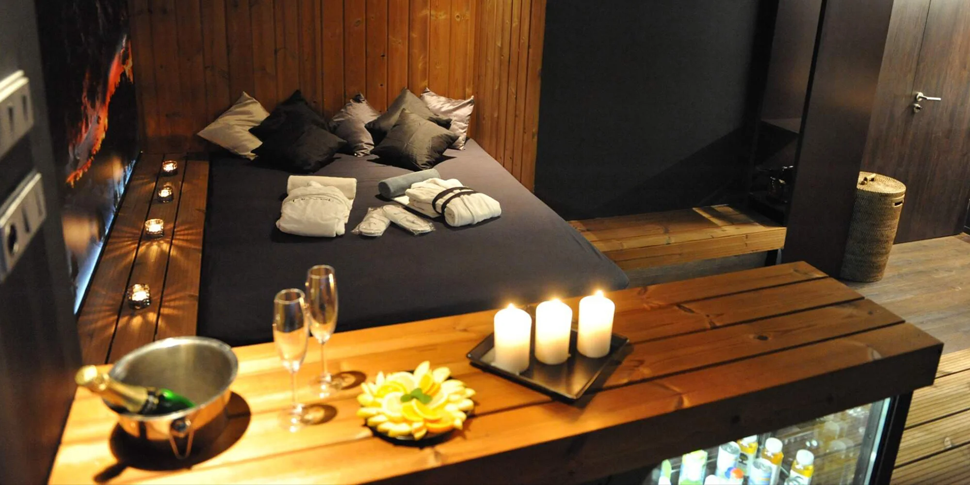 2 hod. v soukromém spa Zima s horskou atmosférou a lahví dle vlastního výběru pro pár - Obrázek 2