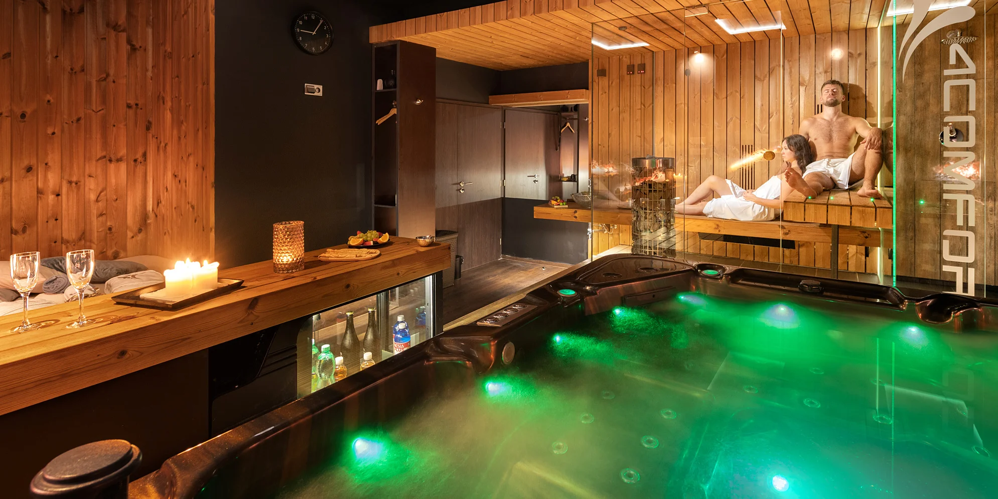 2 hod. v soukromém spa Zima s horskou atmosférou a lahví dle vlastního výběru pro pár