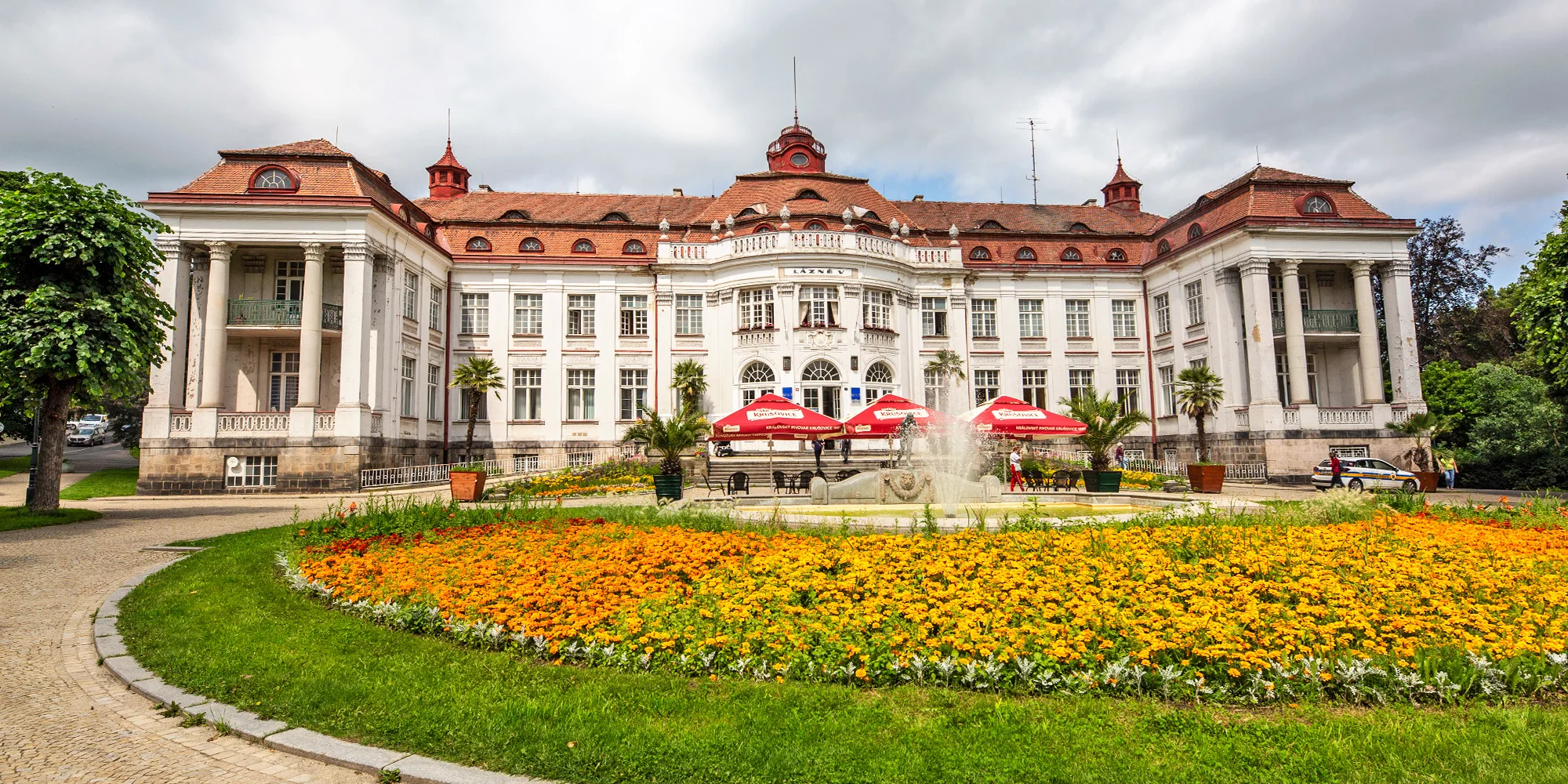 Privátní koupel v minerální vřídelní vodě z Karlových Varů i se sklenkou sektu pro dva - Obrázek 3