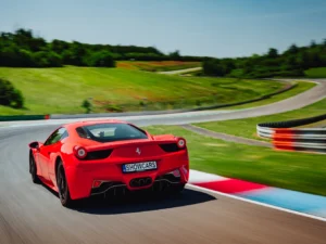 Dárkové poukazy na adrenalinové aktivity Showcars: supersporty, velký okruh, polygony