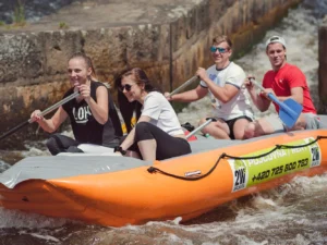Plavba z Českého Krumlova do Zlaté Koruny na paddleboardu, raftu i kanoi až pro 6 osob